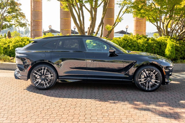 2025 Aston Martin DBX 707
