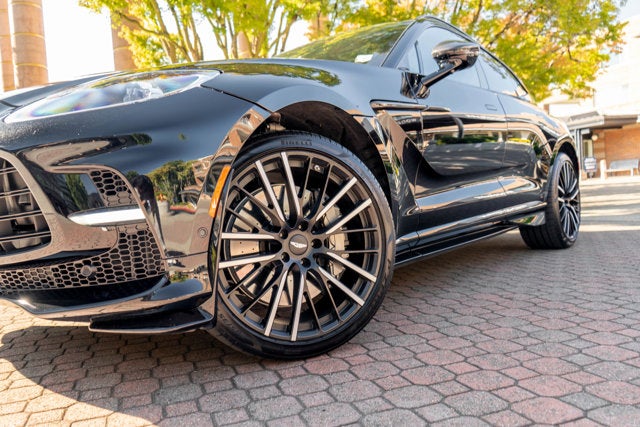 2025 Aston Martin DBX 707