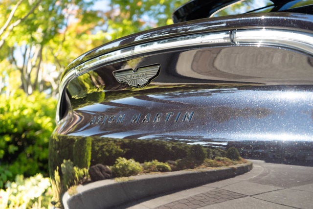 2025 Aston Martin DBX 707