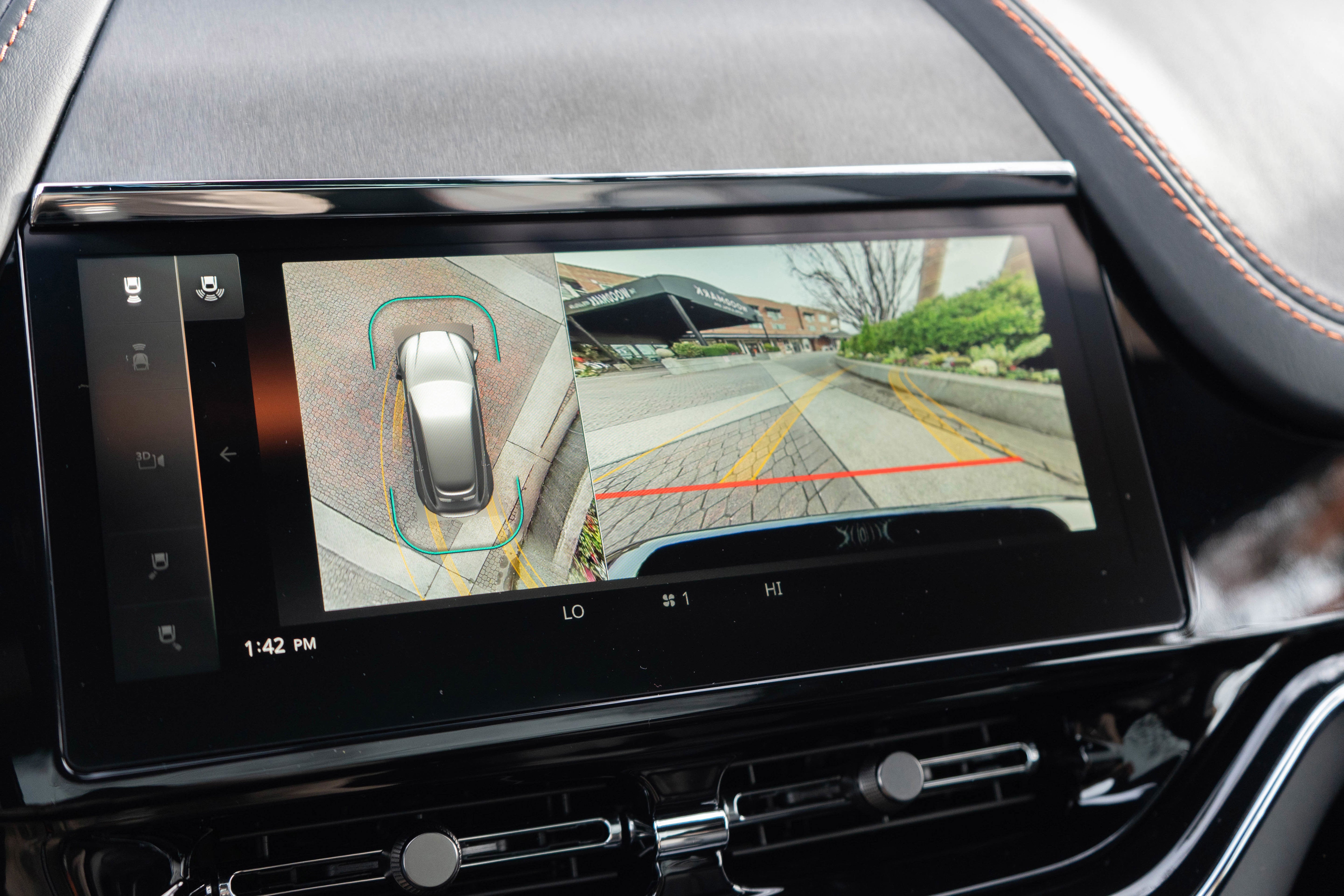 2026 Aston Martin DBX 707