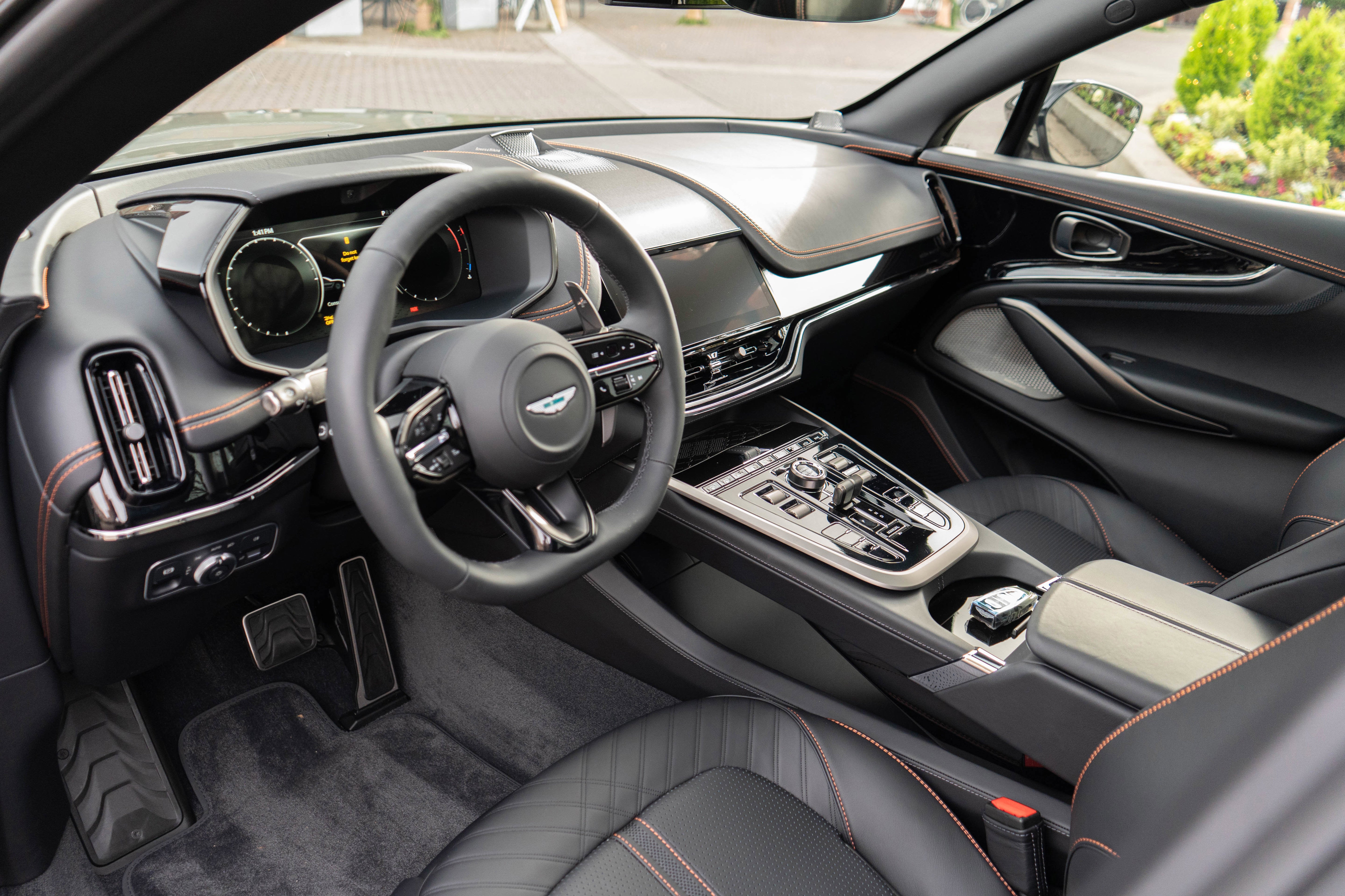 2026 Aston Martin DBX 707