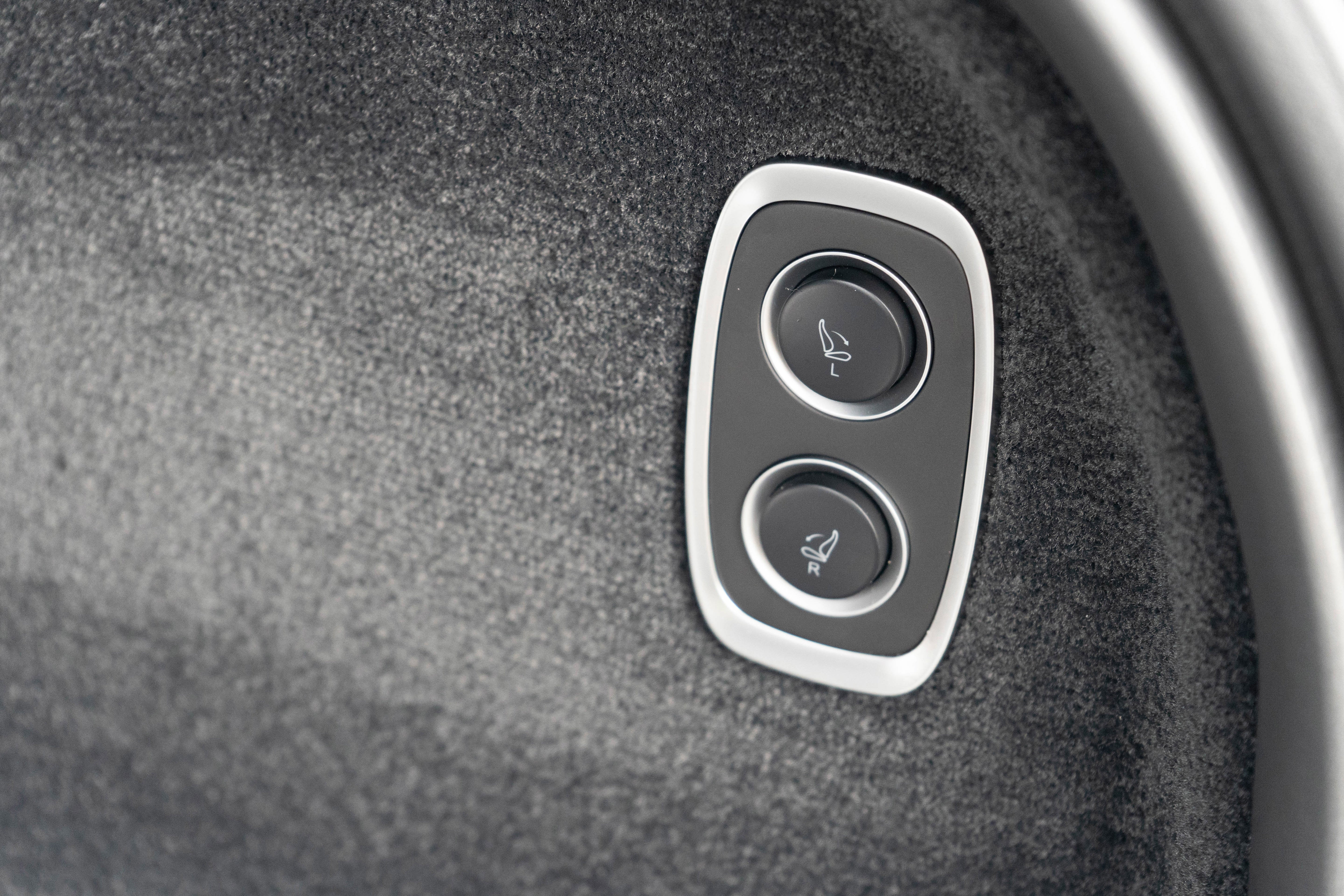 2026 Aston Martin DBX 707