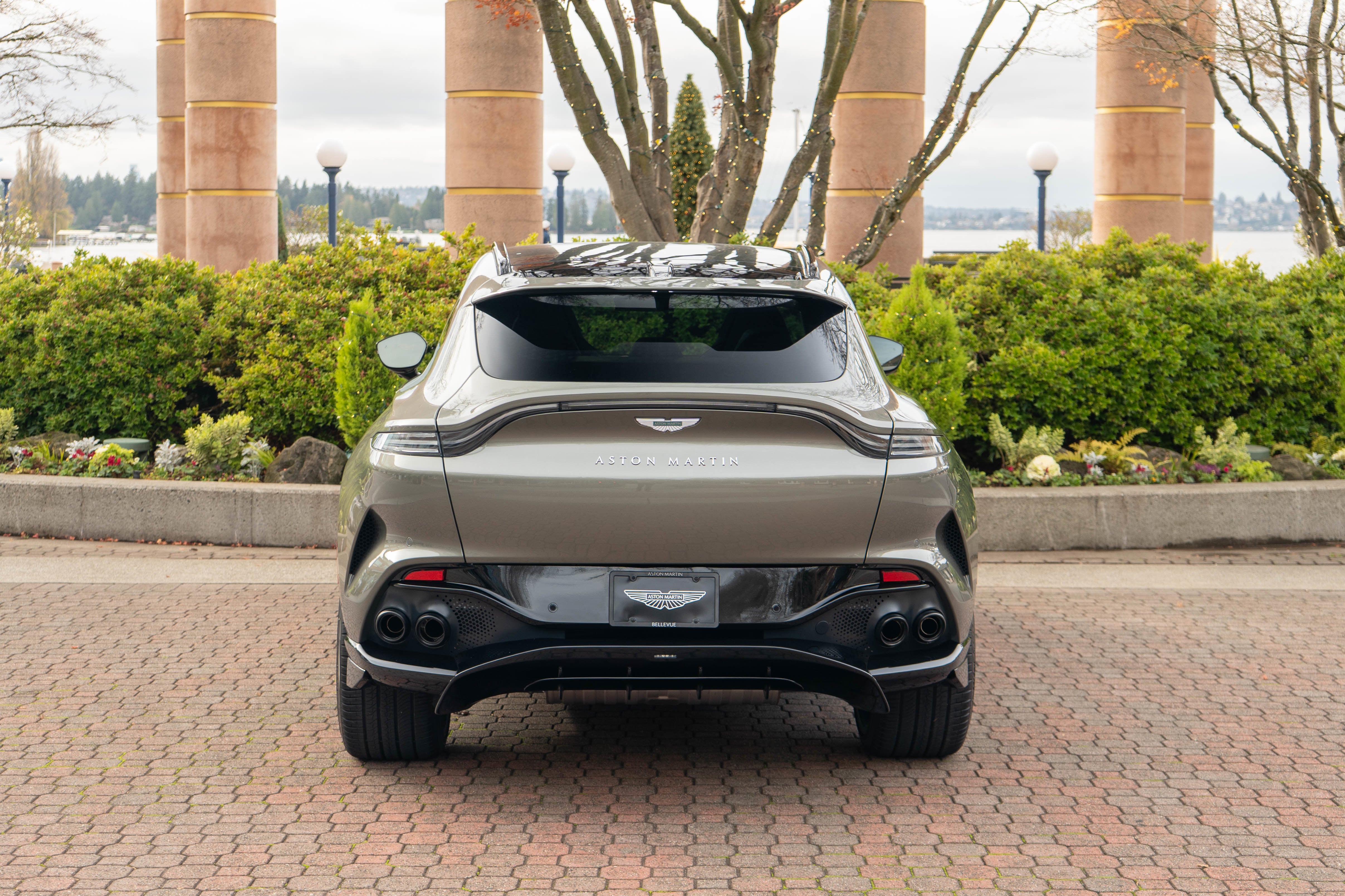 2026 Aston Martin DBX 707