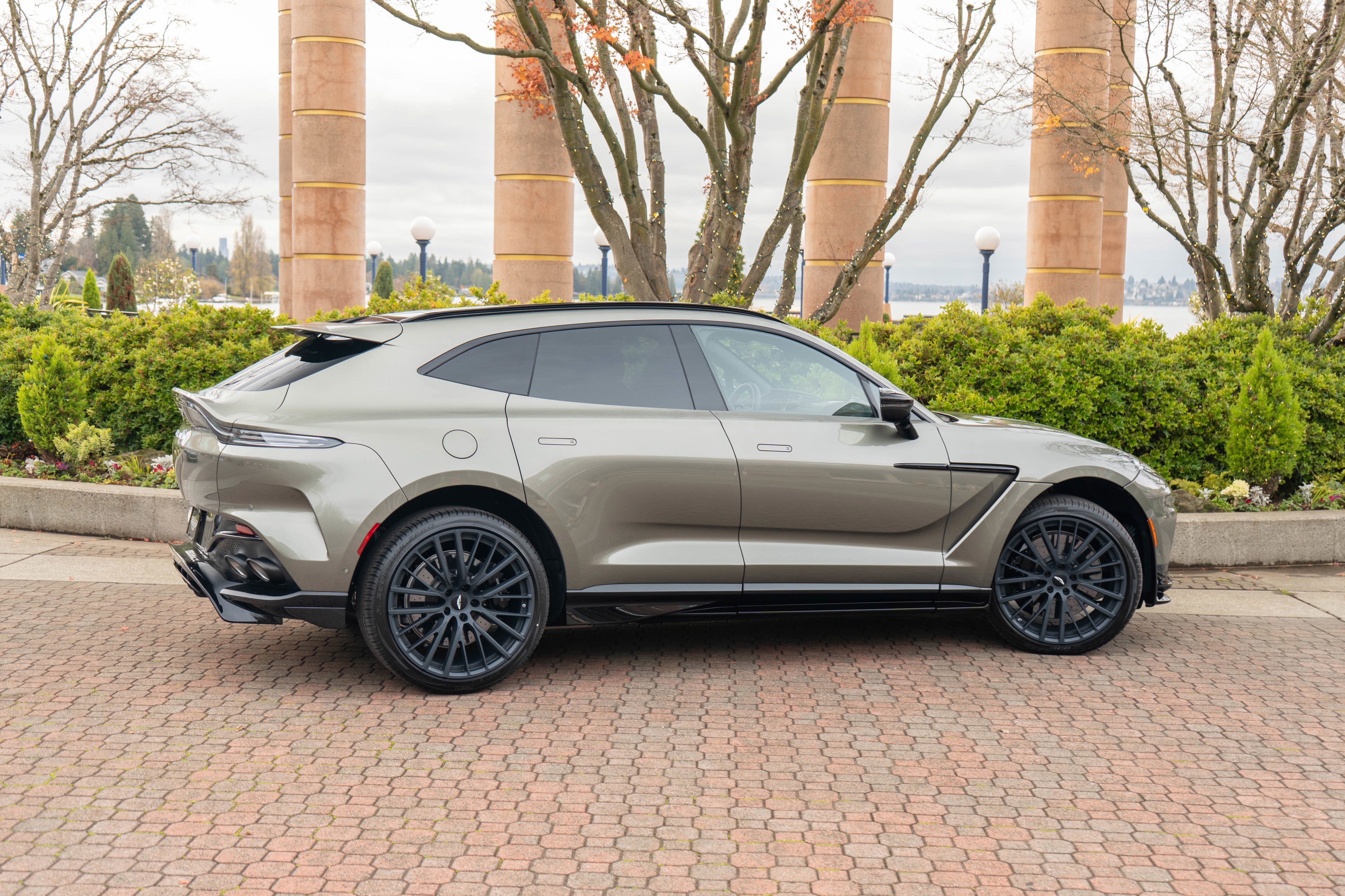 2026 Aston Martin DBX 707