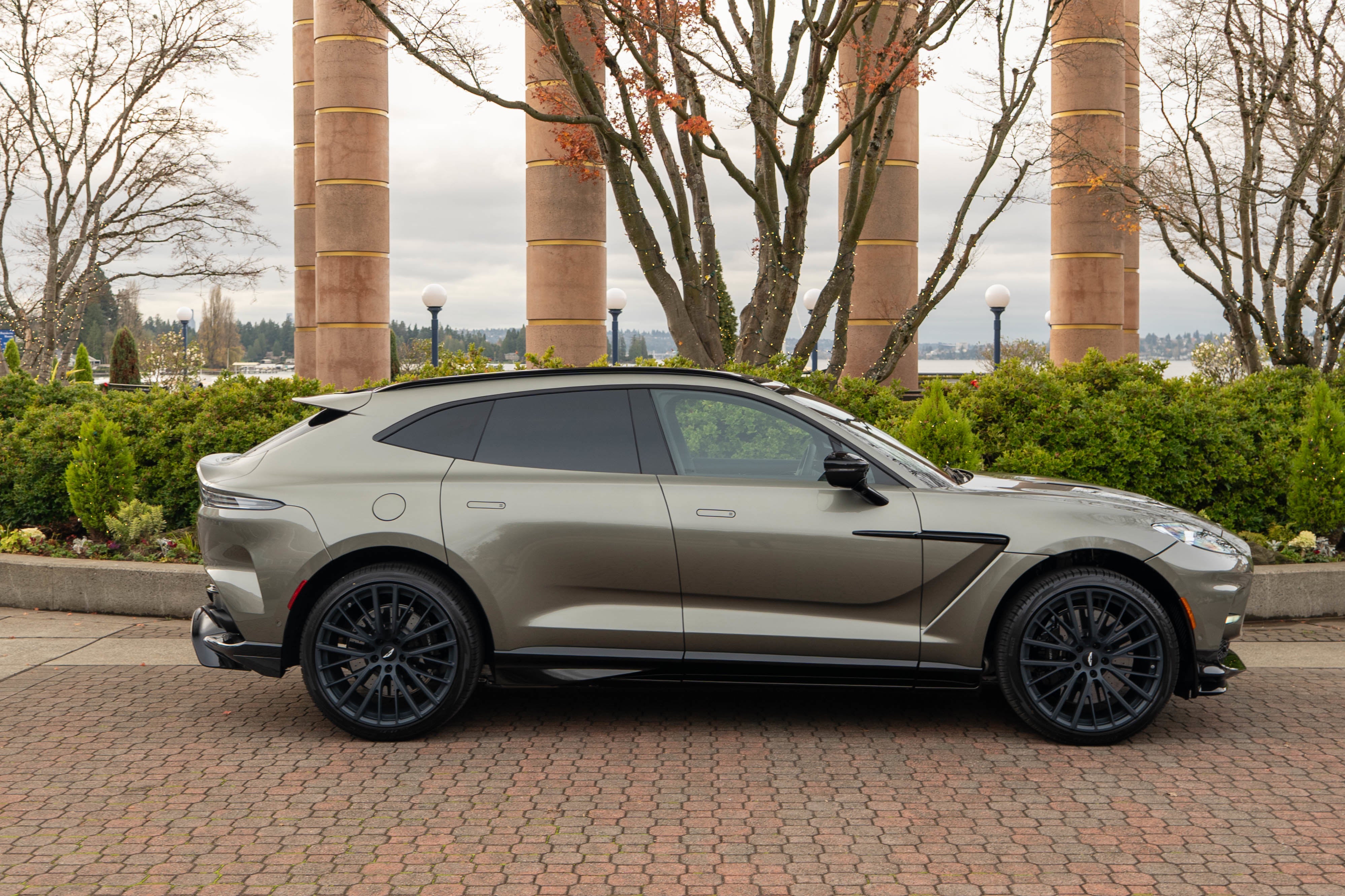 2026 Aston Martin DBX 707