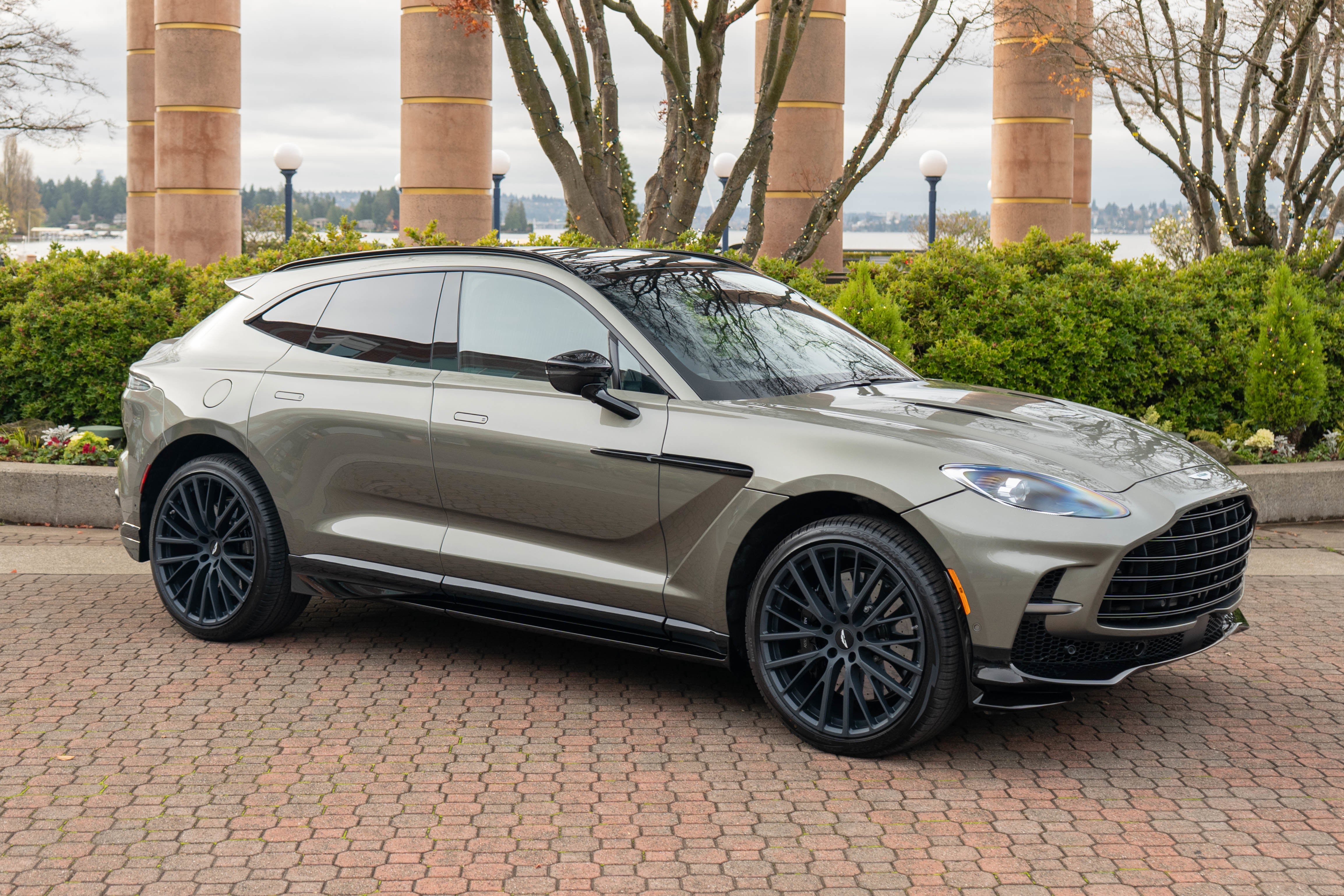 2026 Aston Martin DBX 707