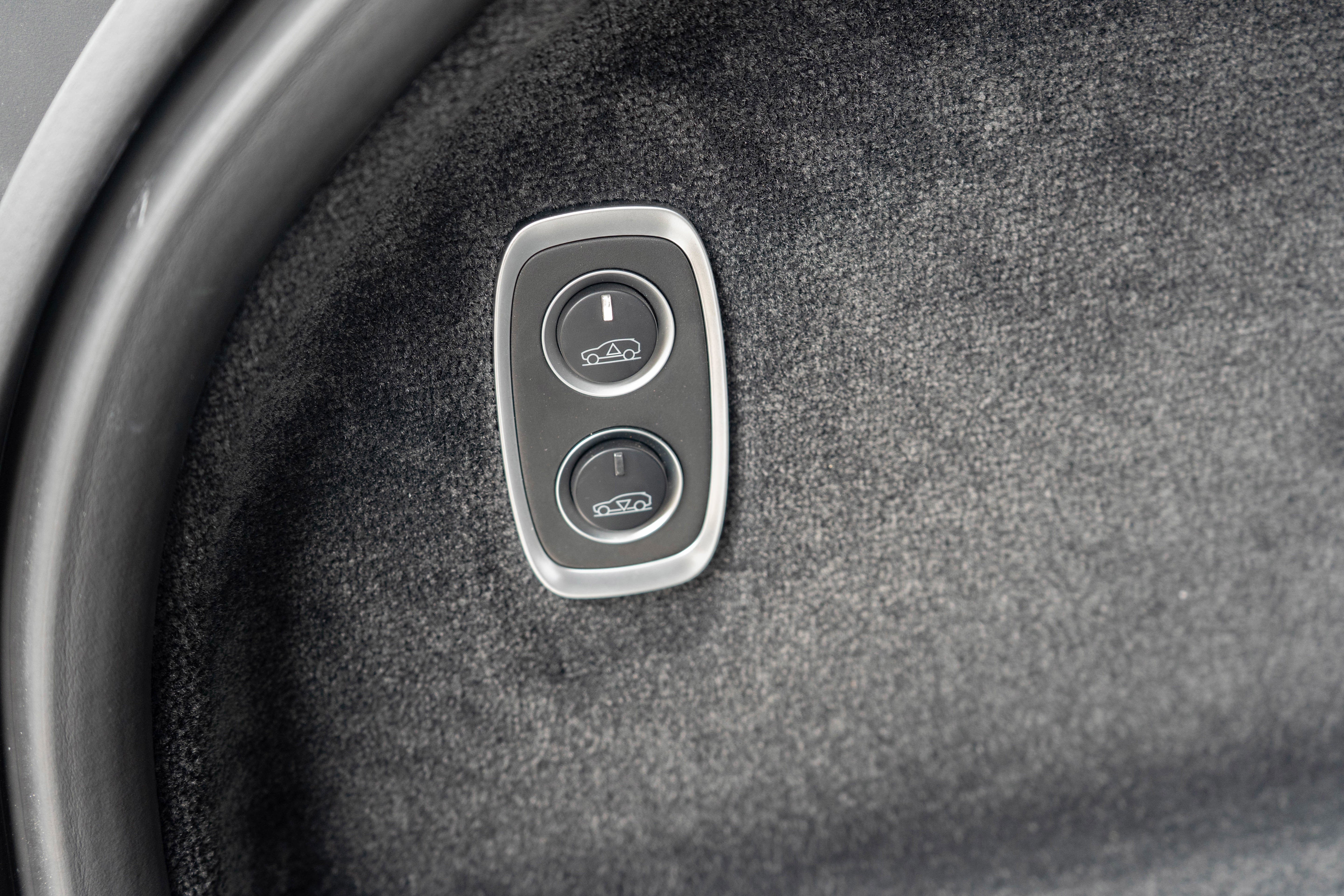 2026 Aston Martin DBX S