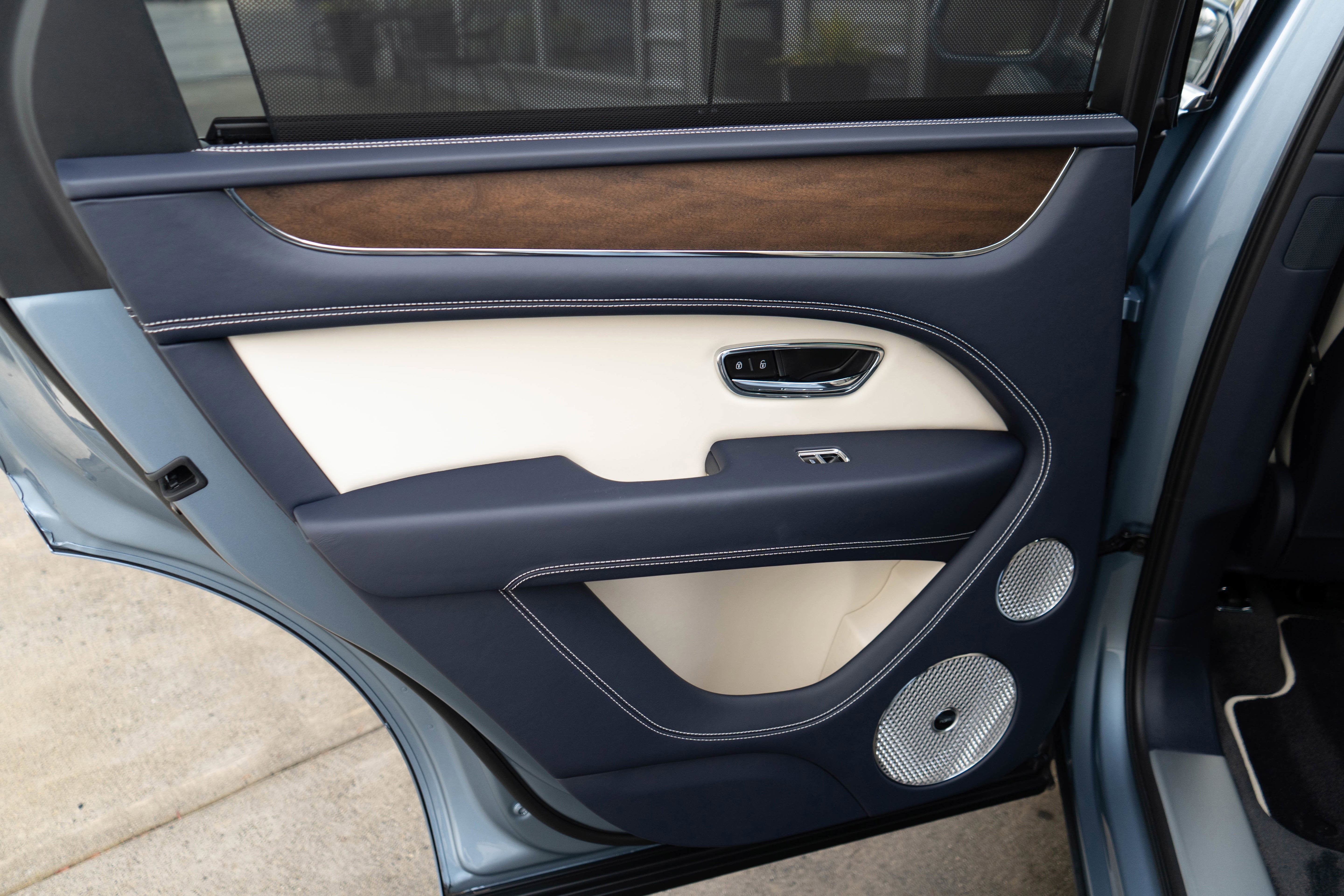 2023 Bentley Bentayga V8