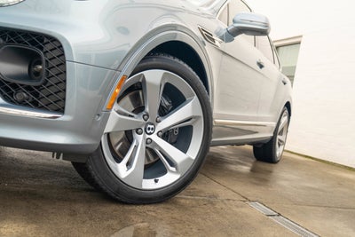 2023 Bentley Bentayga V8