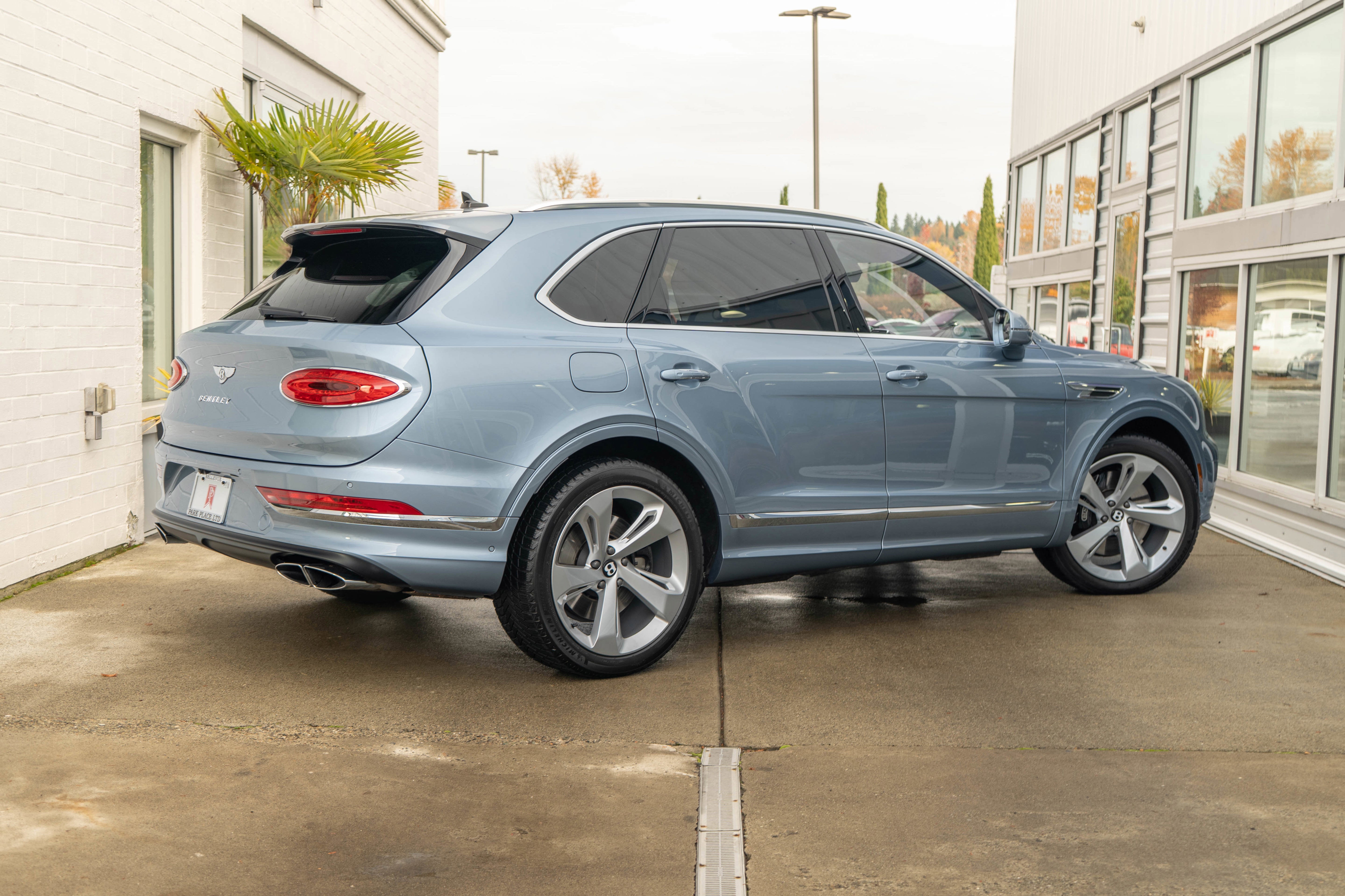 2023 Bentley Bentayga V8