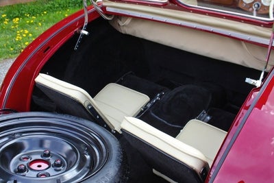 1949 Triumph 2000 Base