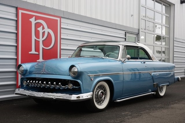 1954 Ford Crestline Skyliner