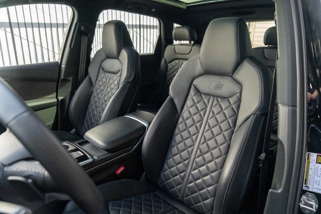 2020 Audi SQ7 Premium Plus