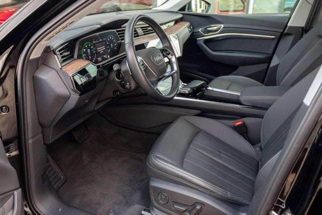 2019 Audi e-tron Premium Plus