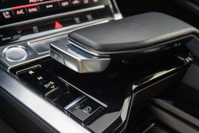 2019 Audi e-tron Premium Plus