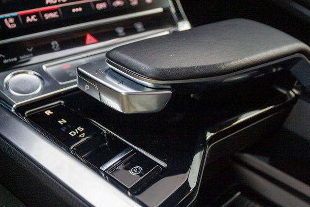 2019 Audi e-tron Premium Plus