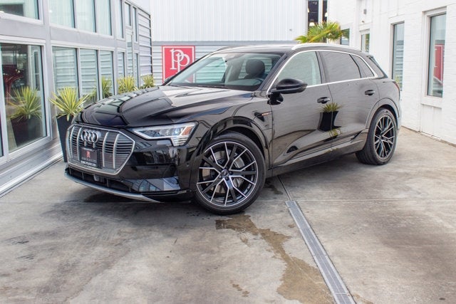 2019 Audi e-tron Premium Plus