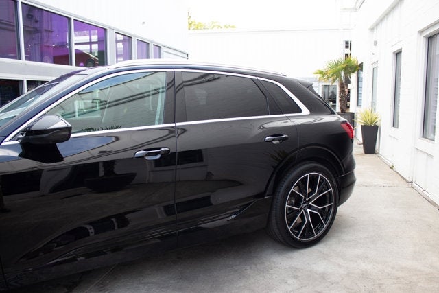 2019 Audi e-tron Premium Plus