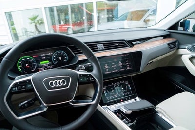 2019 Audi e-tron Prestige