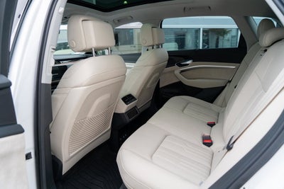 2019 Audi e-tron Prestige