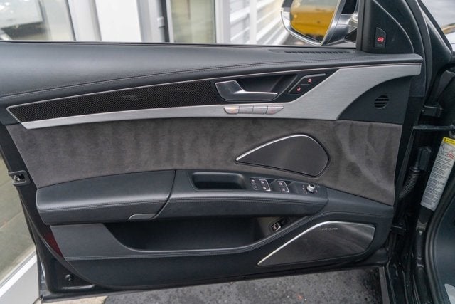 2014 Audi S8 4dr Sdn
