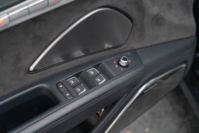 2014 Audi S8 4dr Sdn