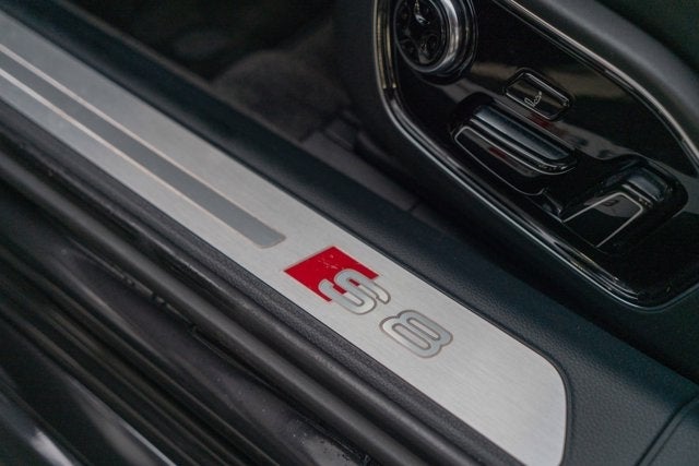 2014 Audi S8 4dr Sdn