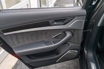 2014 Audi S8 4dr Sdn