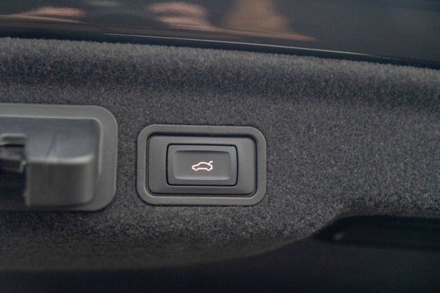 2014 Audi S8 4dr Sdn