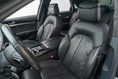 2014 Audi S8 4dr Sdn
