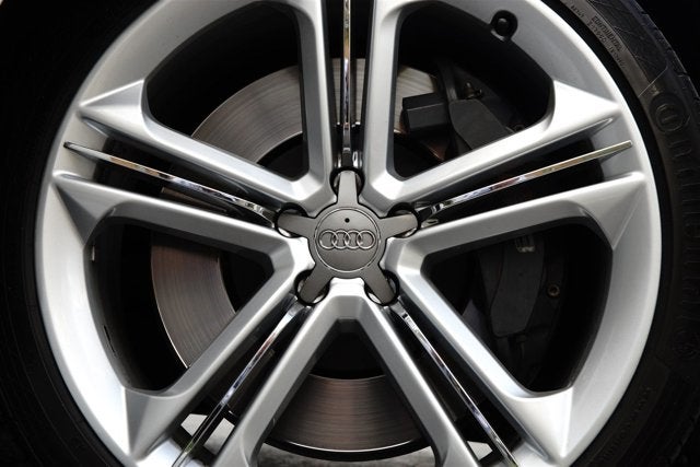 2013 Audi S8 4dr Sdn