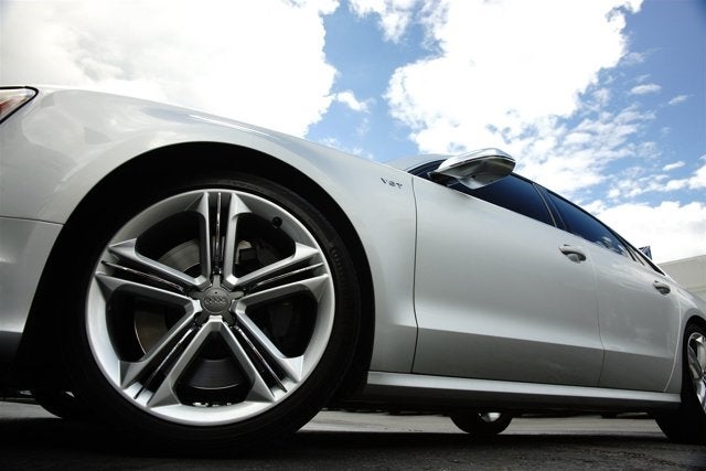 2013 Audi S8 4dr Sdn