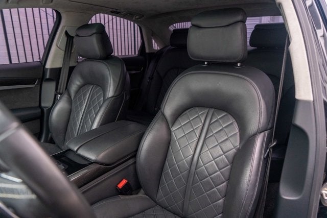 2015 Audi S8 4dr Sdn