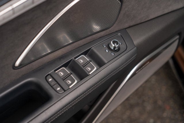 2015 Audi S8 4dr Sdn