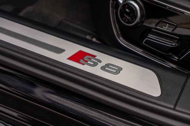 2015 Audi S8 4dr Sdn