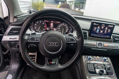2015 Audi S8 4dr Sdn
