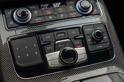 2015 Audi S8 4dr Sdn