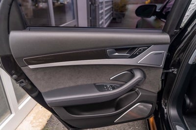 2015 Audi S8 4dr Sdn