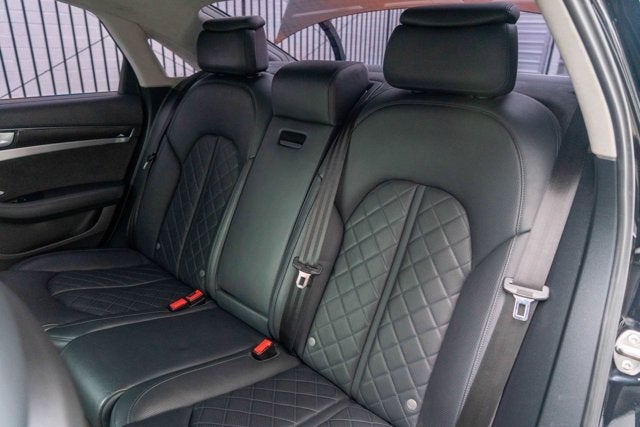 2015 Audi S8 4dr Sdn