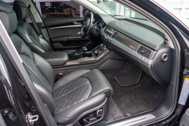 2015 Audi S8 4dr Sdn