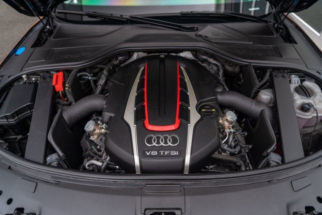 2015 Audi S8 4dr Sdn