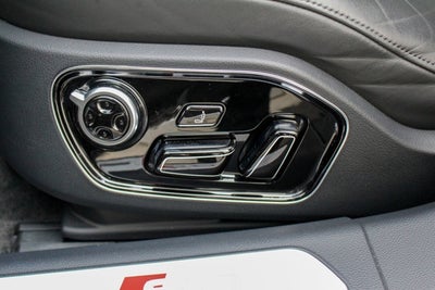 2015 Audi S8 4dr Sdn