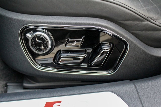 2015 Audi S8 4dr Sdn