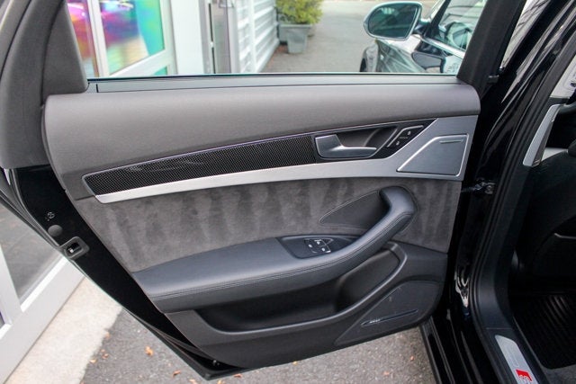 2015 Audi S8 4dr Sdn