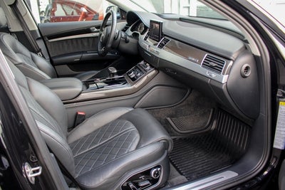 2015 Audi S8 4dr Sdn