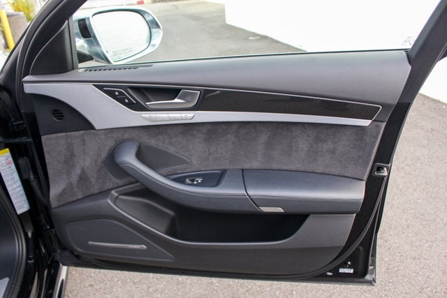 2015 Audi S8 4dr Sdn