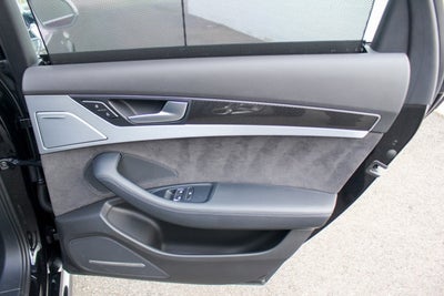 2015 Audi S8 4dr Sdn