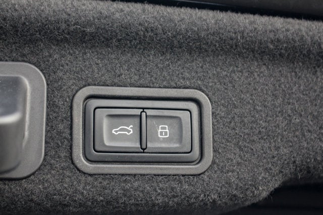 2015 Audi S8 4dr Sdn