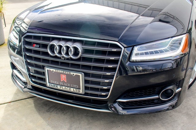 2015 Audi S8 4dr Sdn