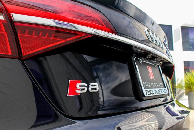 2015 Audi S8 4dr Sdn
